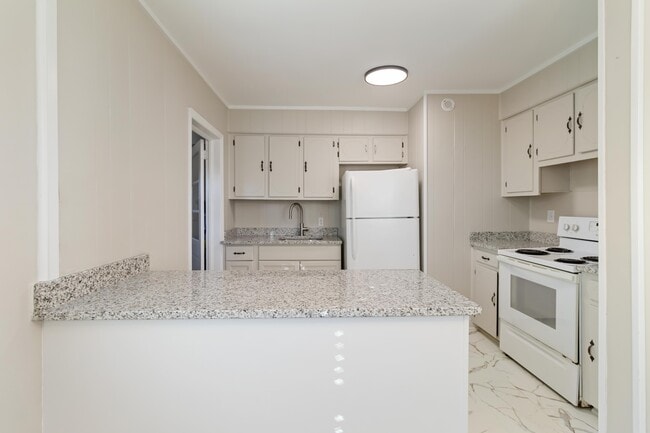 Building Photo - 138 Phifer Dr