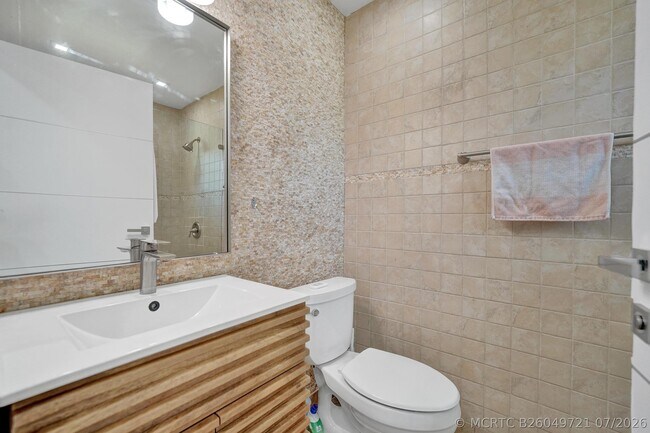 Building Photo - 4701 N 36th Ct