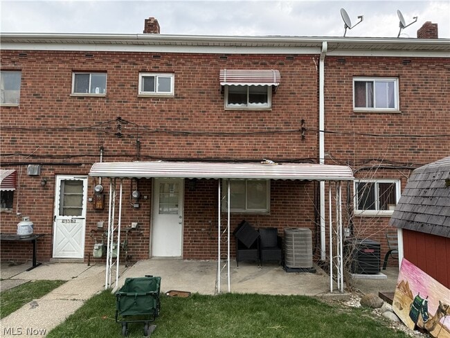 Building Photo - 1592 Ridgewick Dr