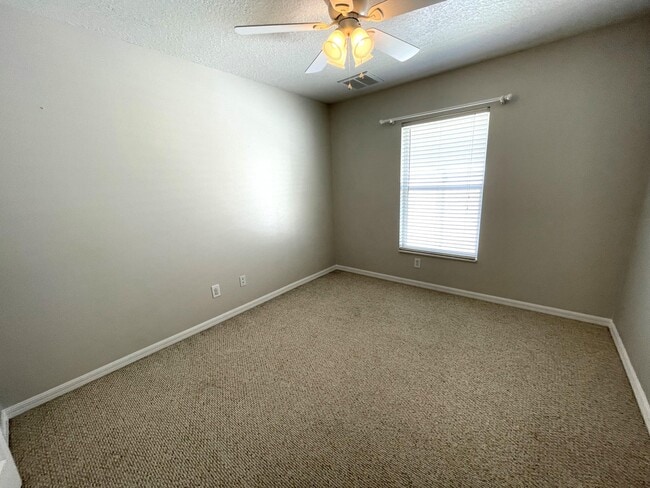 Building Photo - 1171 Tamango Dr