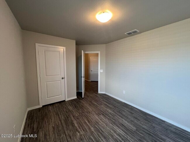 Building Photo - 2104 N Avenue K