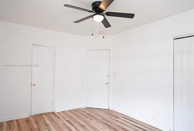 Building Photo - 2383 Flamingo Dr