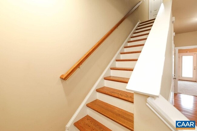 Building Photo - 328 Marquette Ct