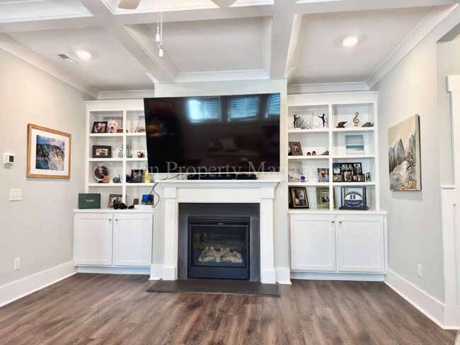 Building Photo - 1148 Cottage Pk Aly