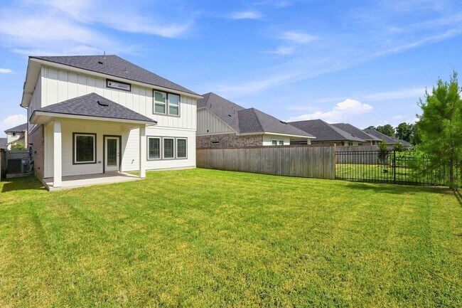Building Photo - 17430 Rosette Grass Dr
