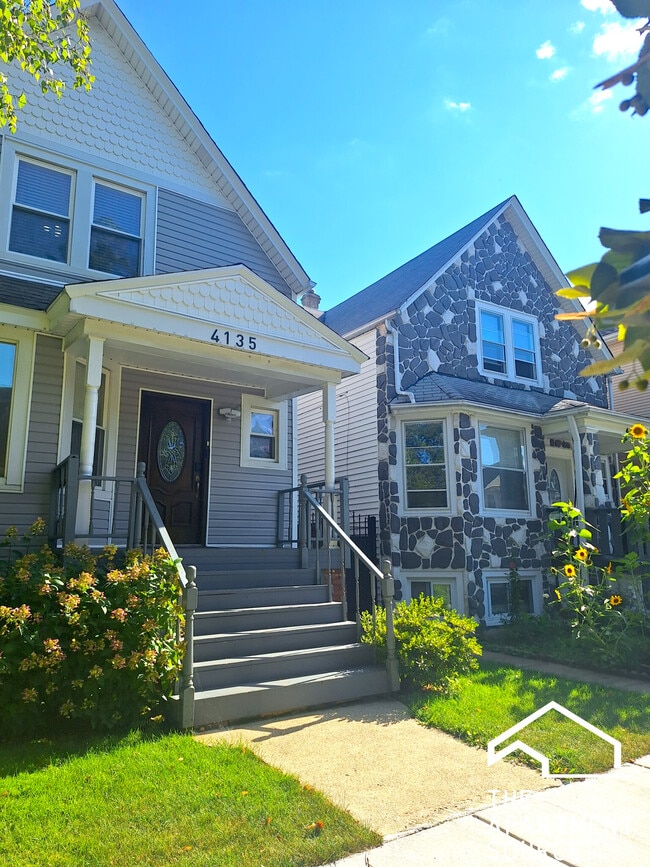 Building Photo - 4135 W Henderson St