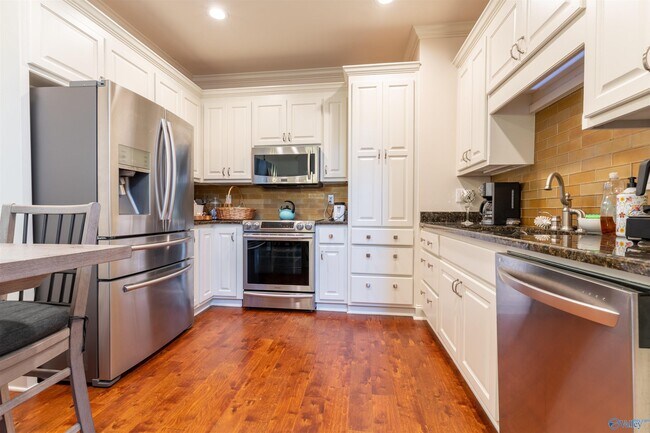 Building Photo - 3187 Mallard Point Dr SE