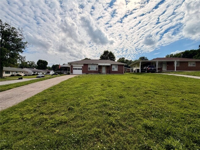 Building Photo - 11 Rose Ct