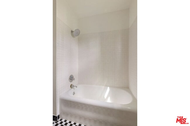 Building Photo - 6856 Los Altos Pl