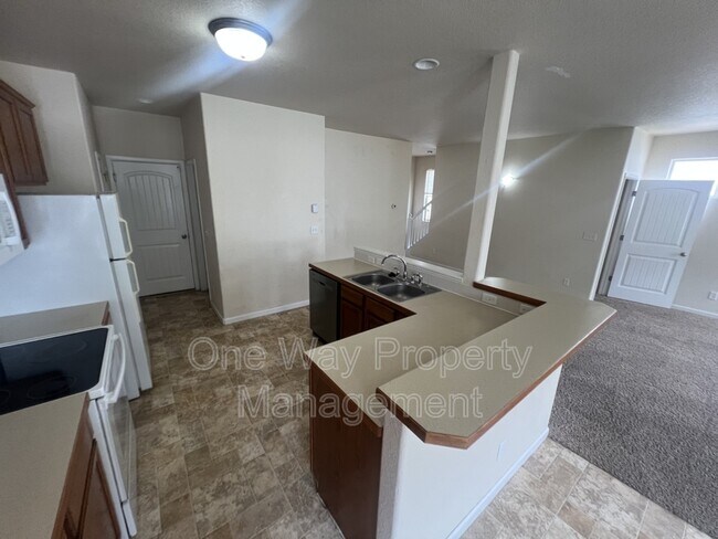 Building Photo - 3320 Barbera St