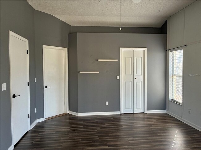 Building Photo - 5841 Dorham Pl