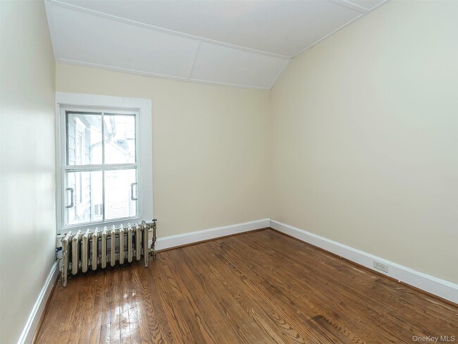 Building Photo - 339 Glen Ave