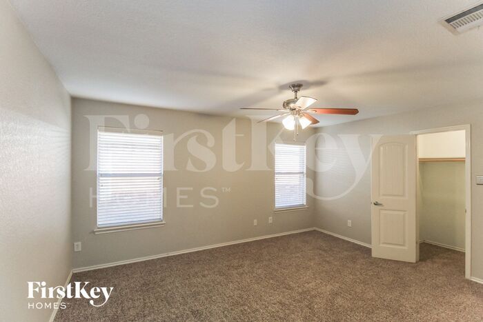 Building Photo - 503 Cypress Ct