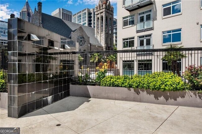 Building Photo - 805 Peachtree St NE