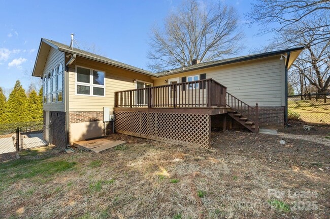 Building Photo - 130 Boulder Dr