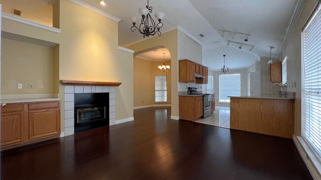 Building Photo - 2528 Clovermeadow Dr