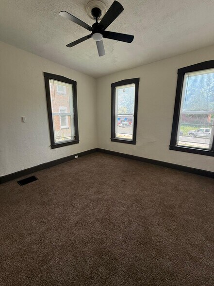Building Photo - 2636 Arsenal St