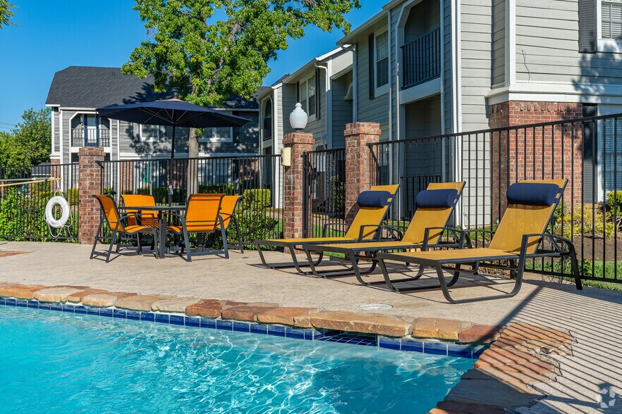 Arbors Of Burleson 355 NW Hillery St Burleson TX 76028 Apartment Finder