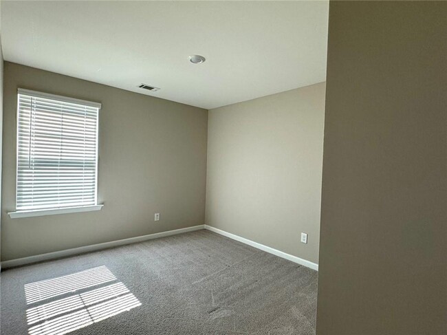 Building Photo - 4747 Waxwing St