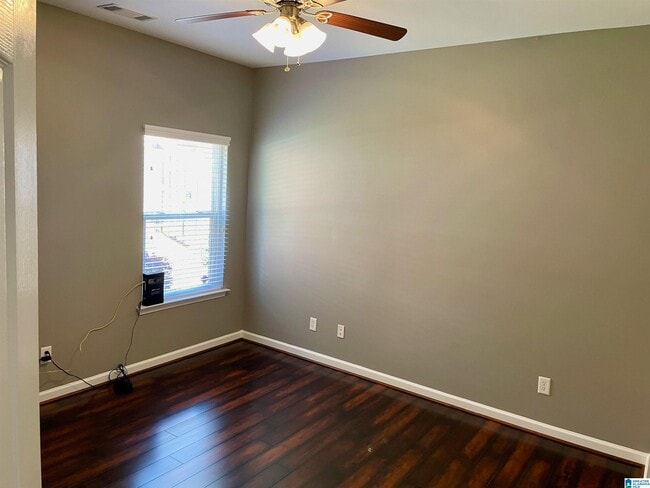 Building Photo - 27152715 Oxmoor Glen Dr