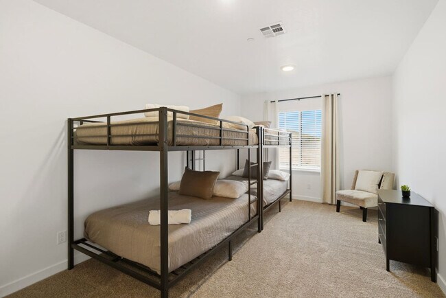 Building Photo - 1706 Ripple Rock Dr