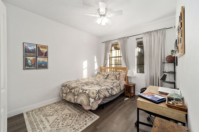 Building Photo - Stylish 2/1 condo in downtown Gainesville w/ parking and laundry