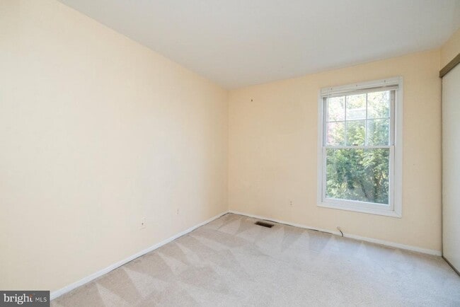 Building Photo - 39 Triple Crown Ct