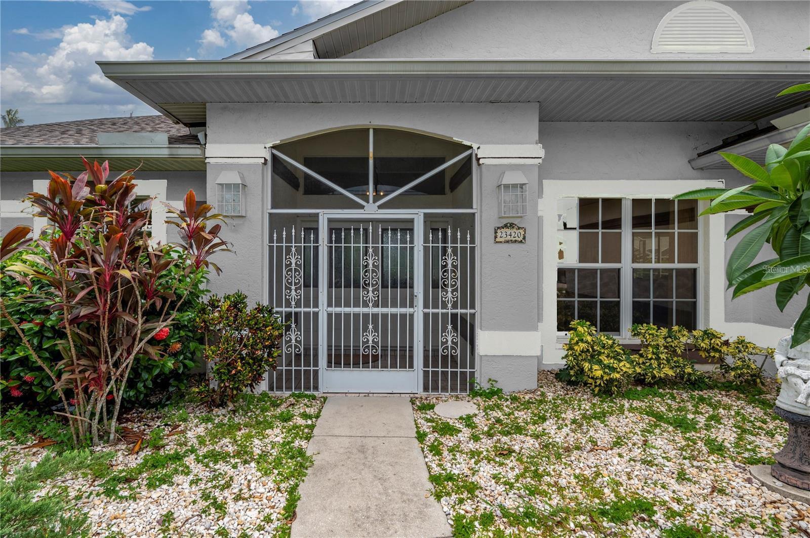 Building Photo - 23420 Peachland Blvd