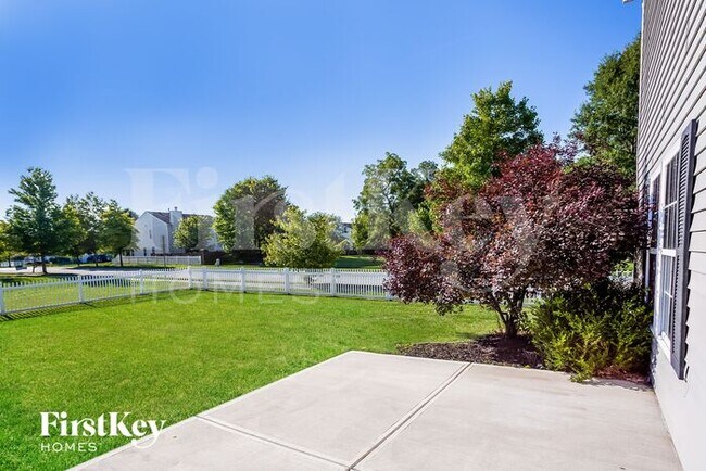 Building Photo - 15358 Border Dr