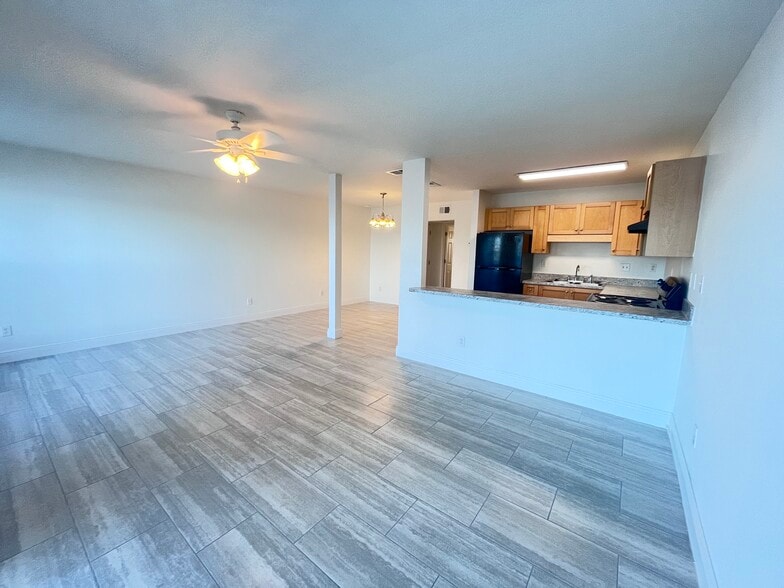 Building Photo - Sailpoint Bay Apartments