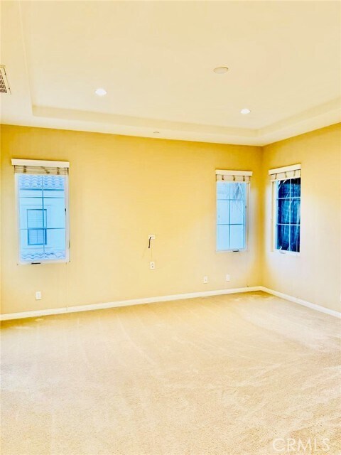 Building Photo - 114 Chestnut Grove