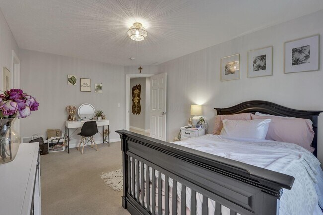 Building Photo - 7097 Pleasant Colony Cir