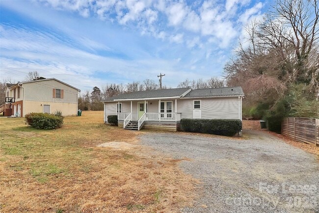 Building Photo - 1406 Pleasant Plains Rd