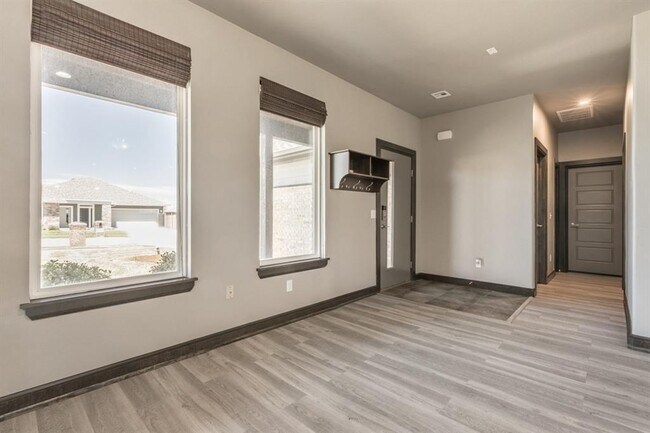 Building Photo - 9420 NW 93rd Terrace