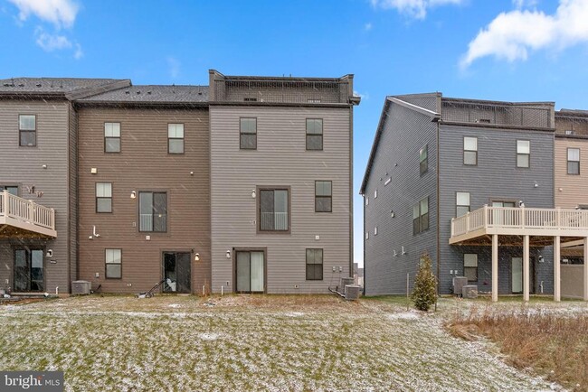 Building Photo - 7638 Quartzite Ln