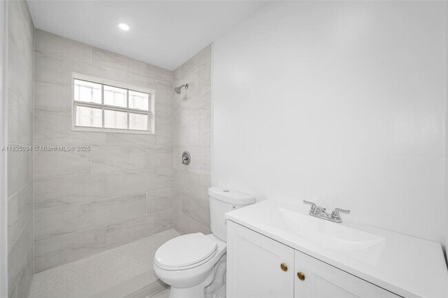 Building Photo - 2125 NW 91st St
