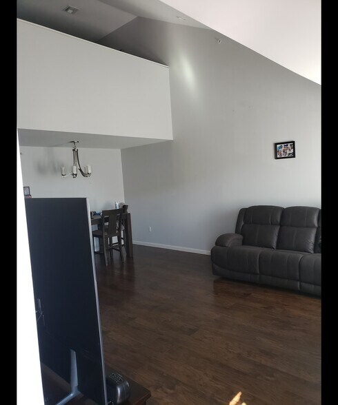 Building Photo - 116 Weatherby Ln