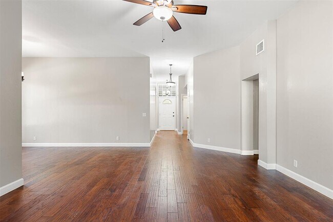 Building Photo - 6802 Auckland Ct