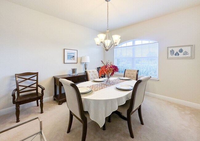 Building Photo - Furnished Rental in Golf Cart District!