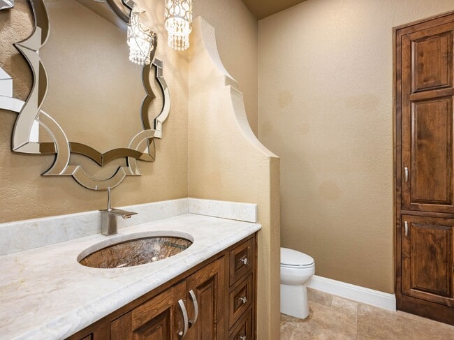 Building Photo - 202 Wellesley Loop