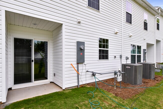 Building Photo - 717 McKissick Dr