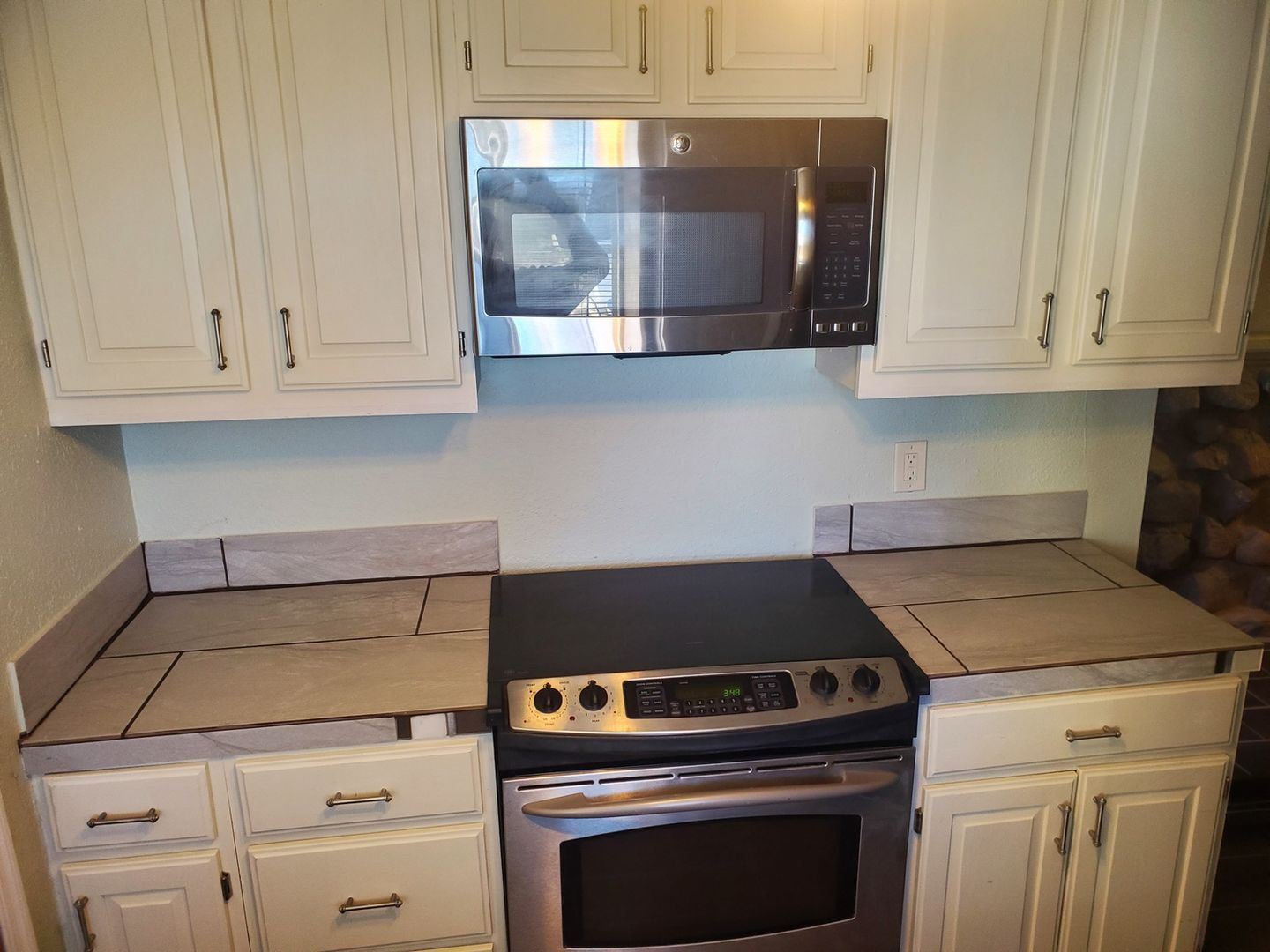 Building Photo - 238 E Pederson Dr