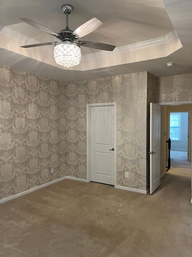 Building Photo - 927 Brechin Ln