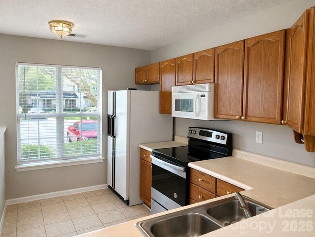 Building Photo - 2225 Preakness Ct