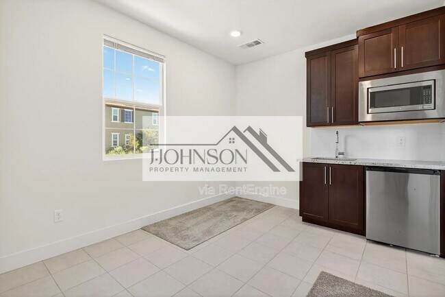 Building Photo - 6640 Silverleaf Ct
