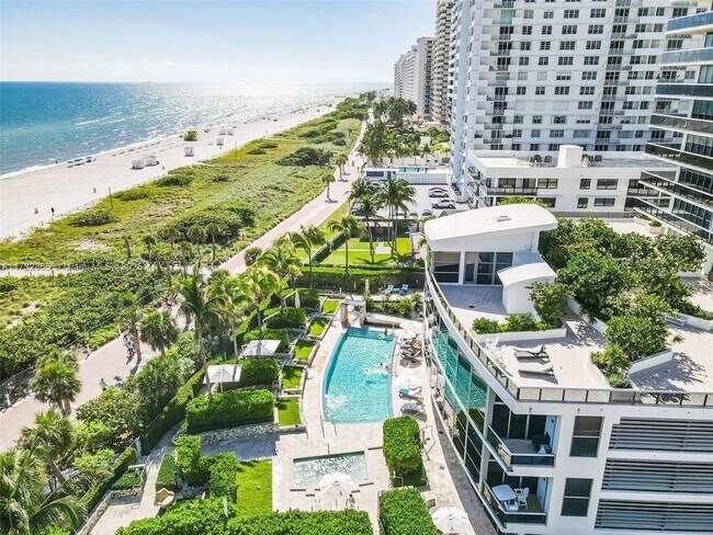 Building Photo - 5875 Collins Ave