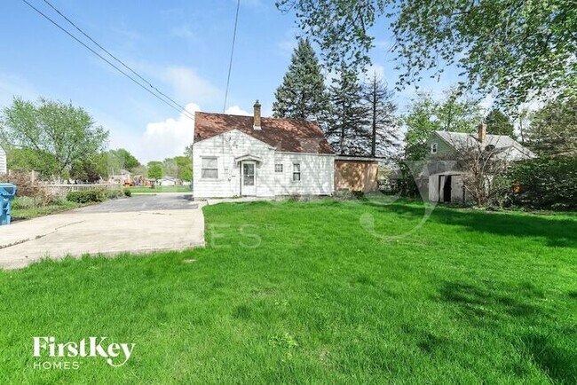 Building Photo - 14448 Kilbourn Ave