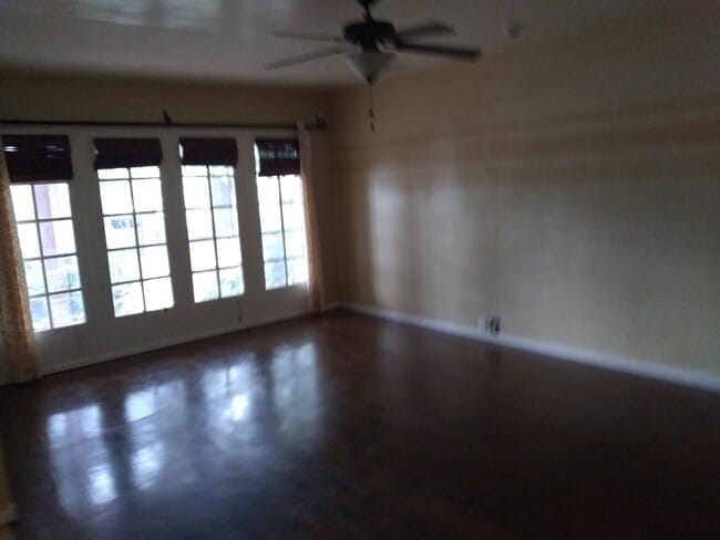 Living room - 6601 Louise Ave