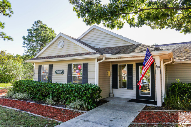 Leasing Office - Pinewood Pointe Apartments