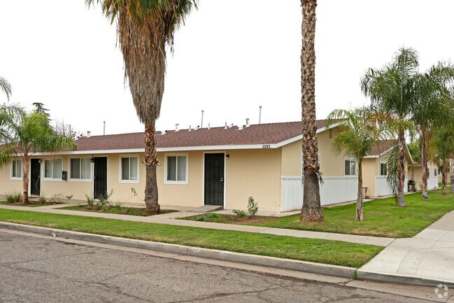 Building - Ashcroft Apartments